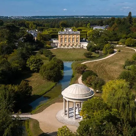 Le Petit * Versailles